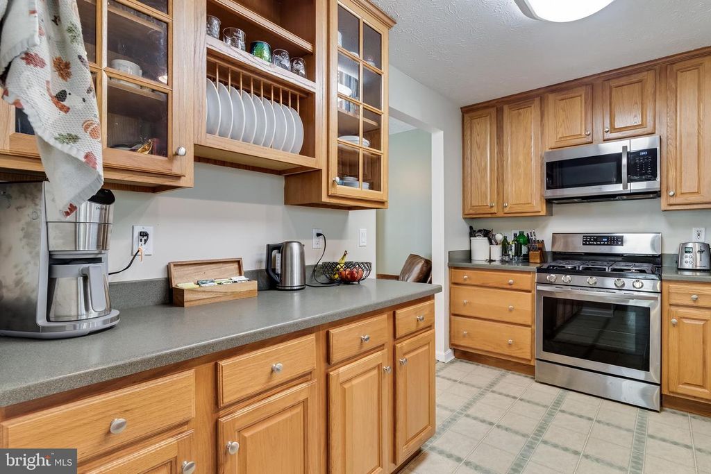 Image 35 of property listing at 23223 SASSAFRAS LN, California, MD 20619