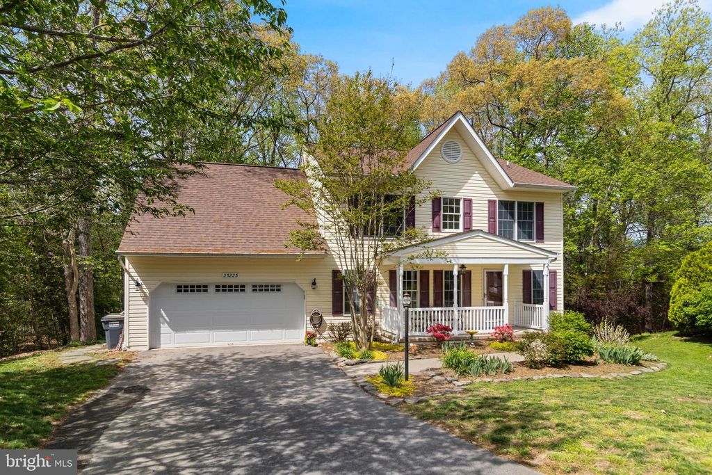 Image 4 of property listing at 23223 SASSAFRAS LN, California, MD 20619