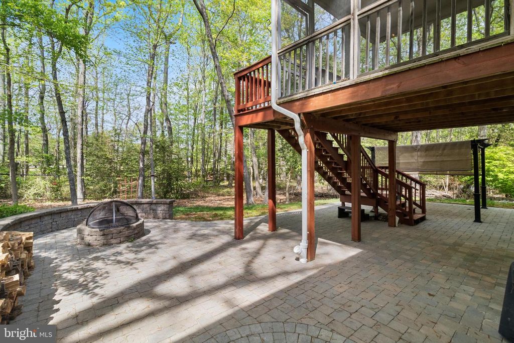 Image 50 of property listing at 23223 SASSAFRAS LN, California, MD 20619