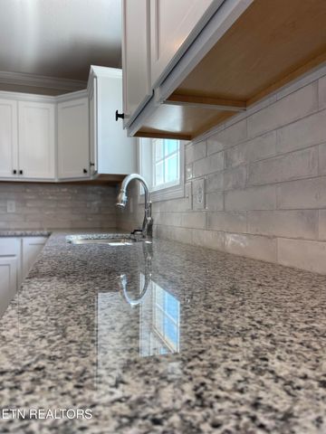 3705 Parker Harrison Way, Knoxville, TN 37924