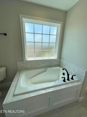 3705 Parker Harrison Way, Knoxville, TN 37924