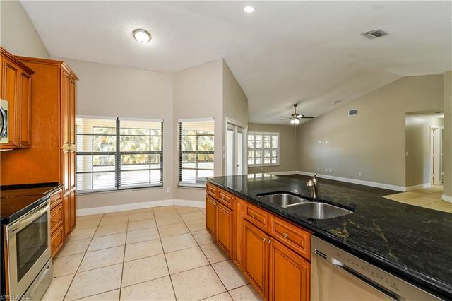 225 SW 37th ST, Cape Coral, FL 33914