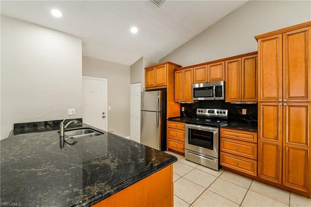 225 SW 37th ST, Cape Coral, FL 33914