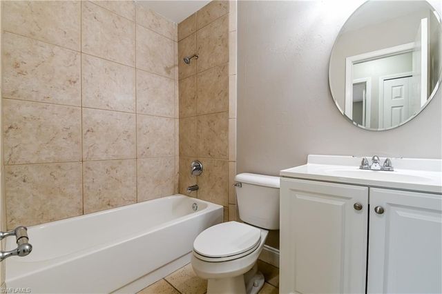 225 SW 37th ST, Cape Coral, FL 33914