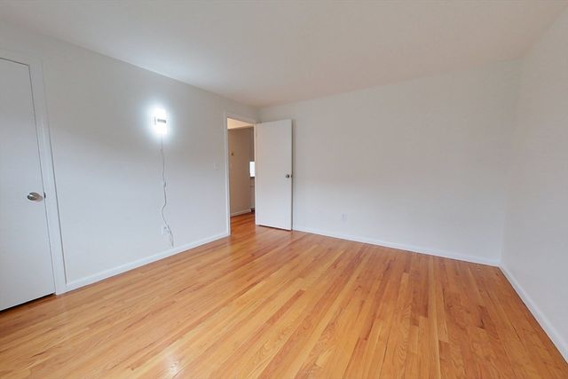 180 Tyngsboro Rd 22A, Chelmsford, MA 01863