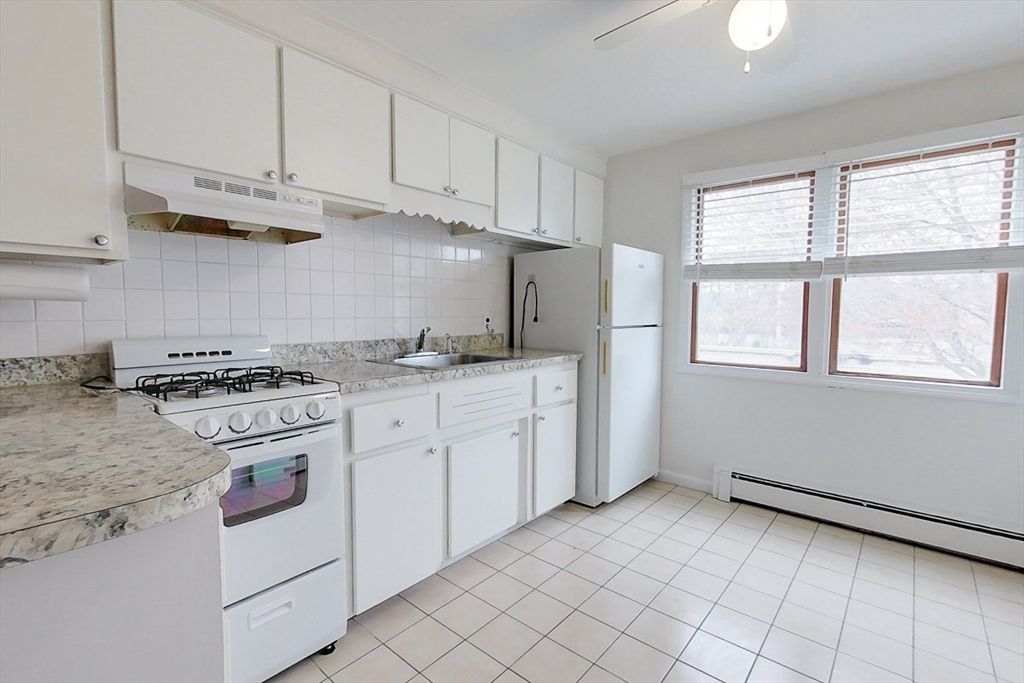 180 Tyngsboro Rd 22A, Chelmsford, MA 01863