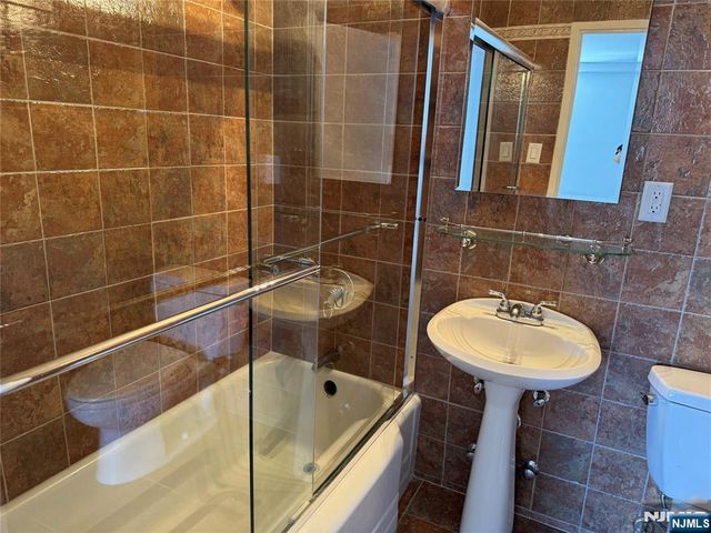 2 Horizon Road G-2, Fort Lee, NJ 07024