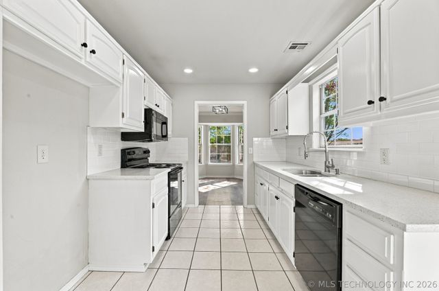 8921 S 73rd East Avenue, Tulsa, OK 74133