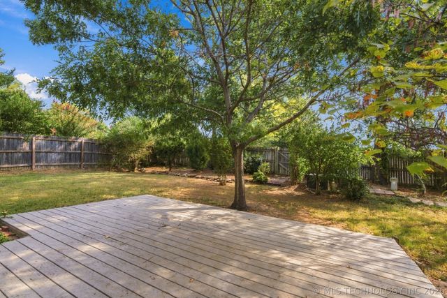 8921 S 73rd East Avenue, Tulsa, OK 74133