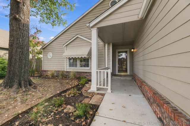 8921 S 73rd East Avenue, Tulsa, OK 74133