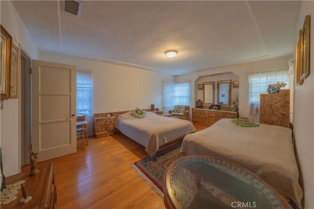 516 N Crescent Heights, Los Angeles, CA 90048