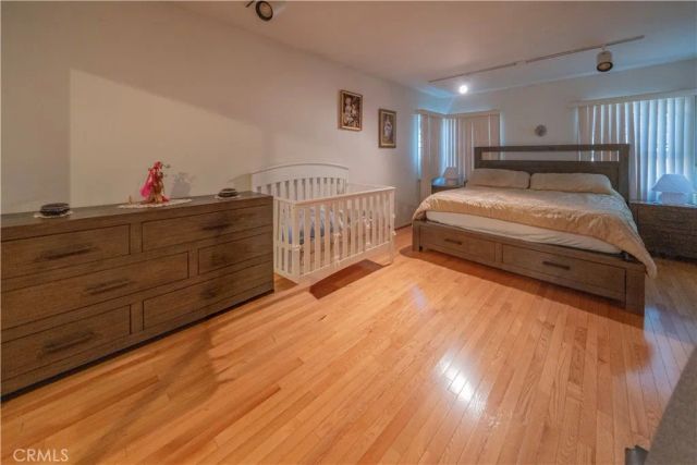 516 N Crescent Heights, Los Angeles, CA 90048