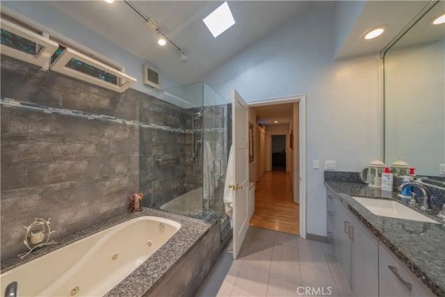 516 N Crescent Heights, Los Angeles, CA 90048