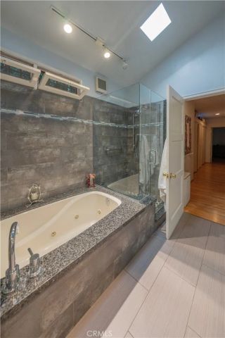 516 N Crescent Heights, Los Angeles, CA 90048