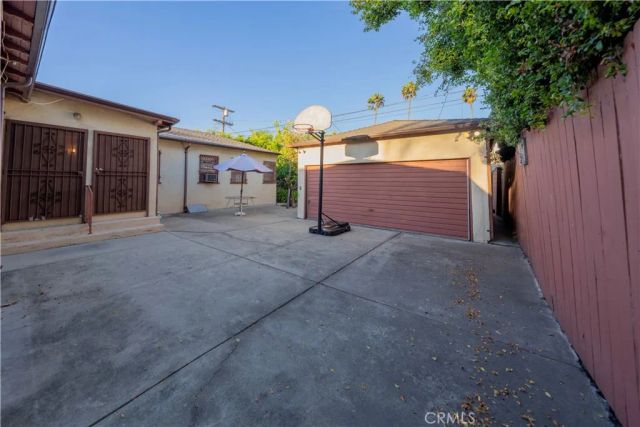 516 N Crescent Heights, Los Angeles, CA 90048