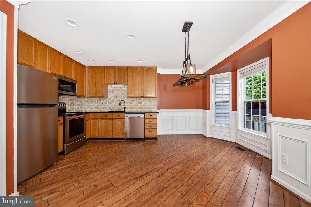 Image 9 of property listing at 211 MOSER CIR, Thurmont, MD 21788