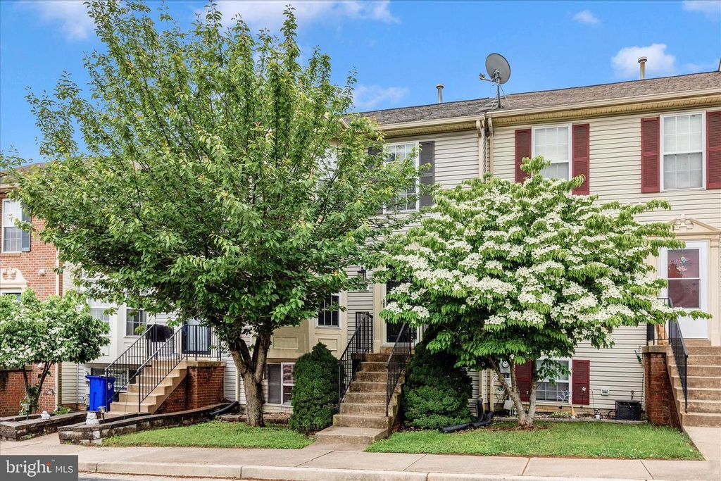 Image 1 of property listing at 211 MOSER CIR, Thurmont, MD 21788