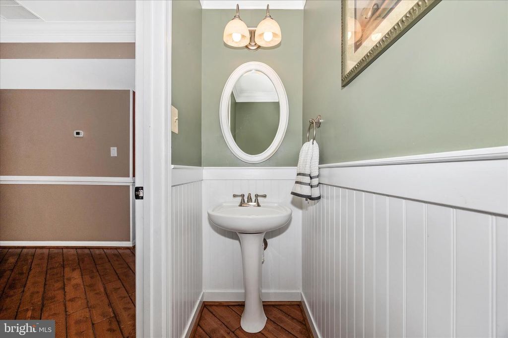Image 19 of property listing at 211 MOSER CIR, Thurmont, MD 21788