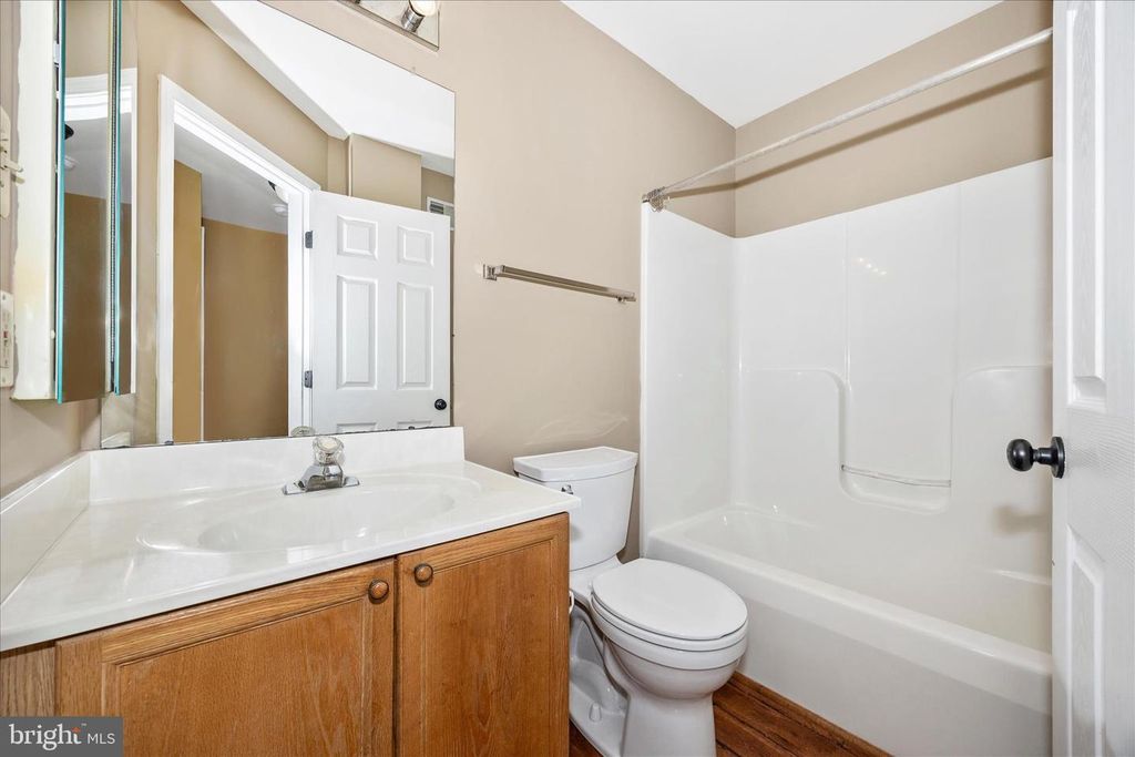 Image 32 of property listing at 211 MOSER CIR, Thurmont, MD 21788