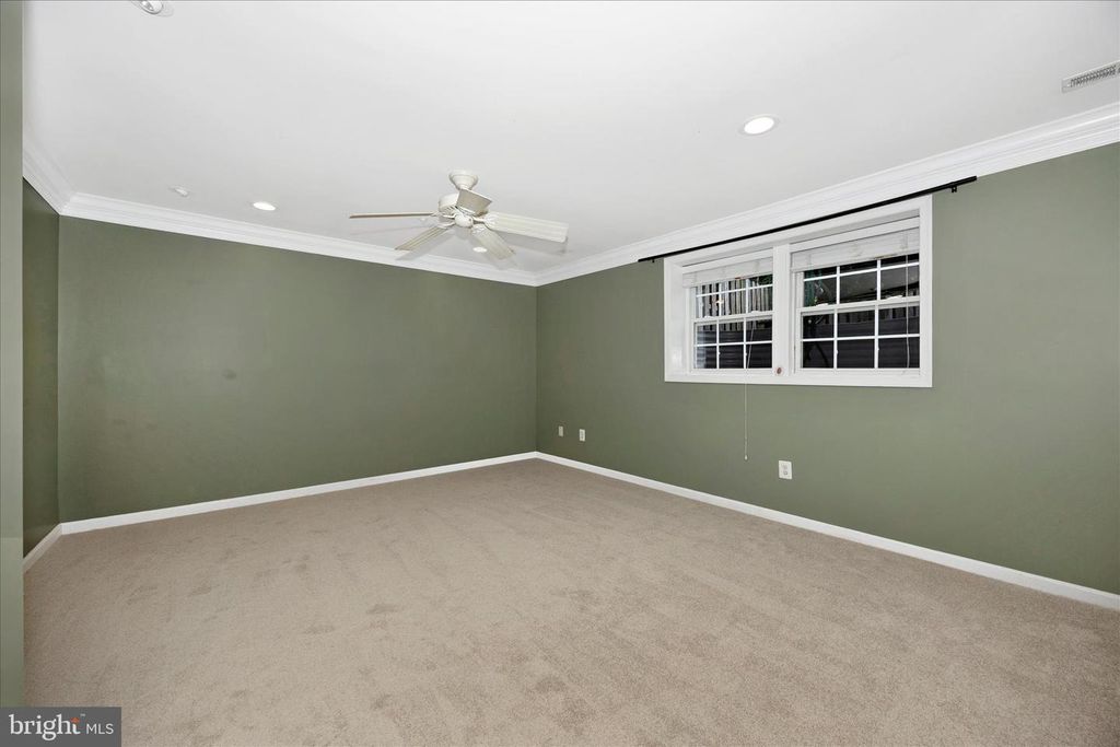 Image 36 of property listing at 211 MOSER CIR, Thurmont, MD 21788