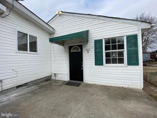 209 HAMILTON ST #A, Fredericksburg, VA 22408