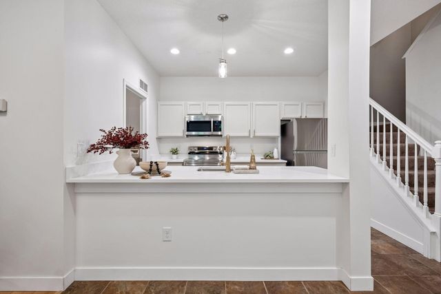 9004 Sawgrass Glen, Maple Grove, MN 55311