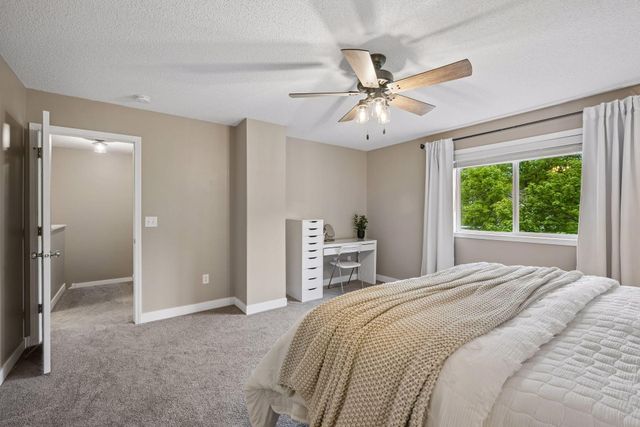 9004 Sawgrass Glen, Maple Grove, MN 55311