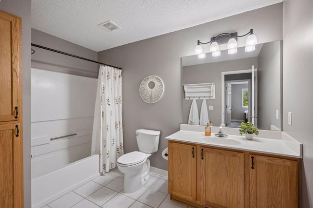 9004 Sawgrass Glen, Maple Grove, MN 55311