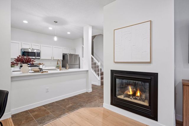 9004 Sawgrass Glen, Maple Grove, MN 55311