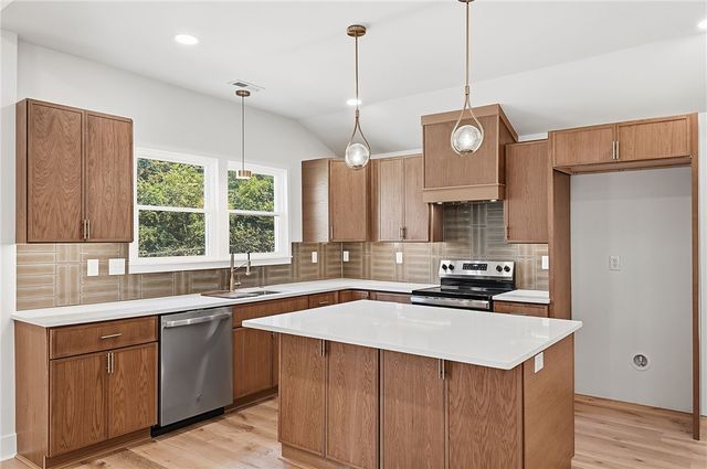 207 South 7th Street, Easley, SC 29640