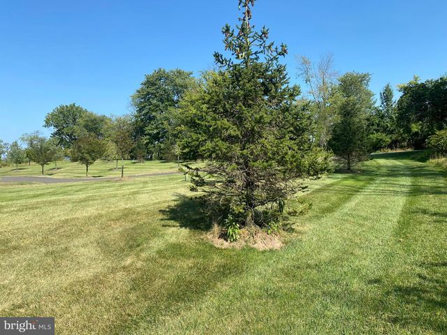 3 TINES FIELD PATH, Newtown, PA 18940