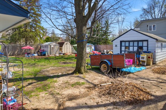 433 6th Avenue SW, Cambridge, MN 55008