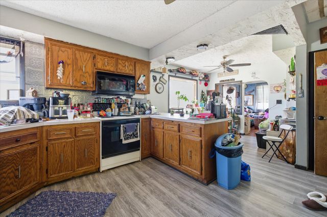 433 6th Avenue SW, Cambridge, MN 55008