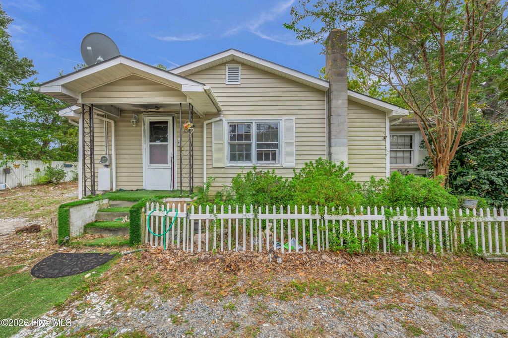 100 Williams Love Grove Ch Road, Hampstead, NC 28443