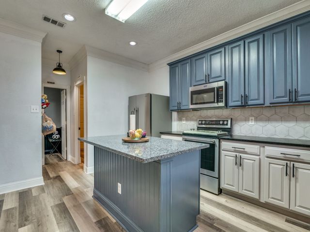 13628 Cherokee Ranch Road, Fort Worth, TX 76262