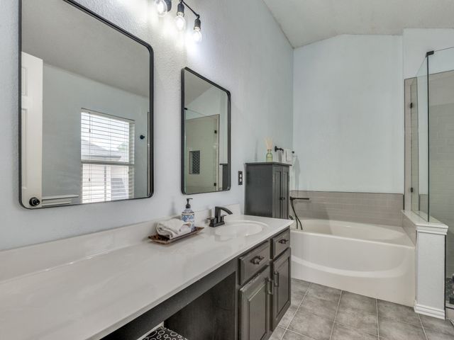 13628 Cherokee Ranch Road, Fort Worth, TX 76262