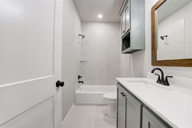 1204 Azalea Farms Road, Noble, OK 73068