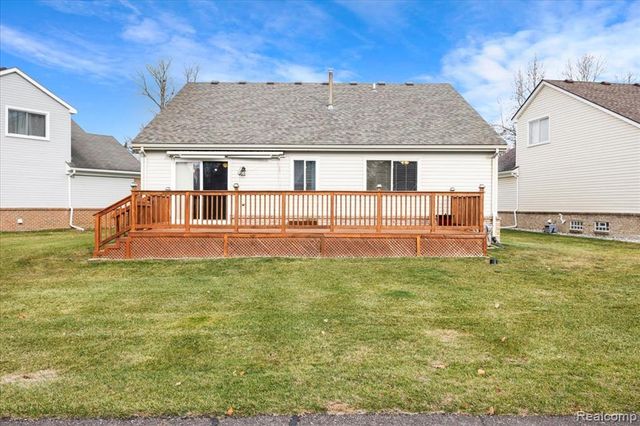 28673 Bayberry Court 11, Livonia, MI 48154