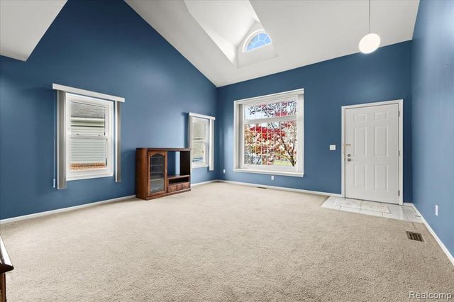 28673 Bayberry Court 11, Livonia, MI 48154