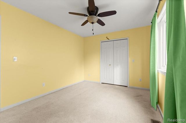 28673 Bayberry Court 11, Livonia, MI 48154