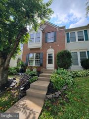 2010 SUMNER DR, Frederick, MD 21702