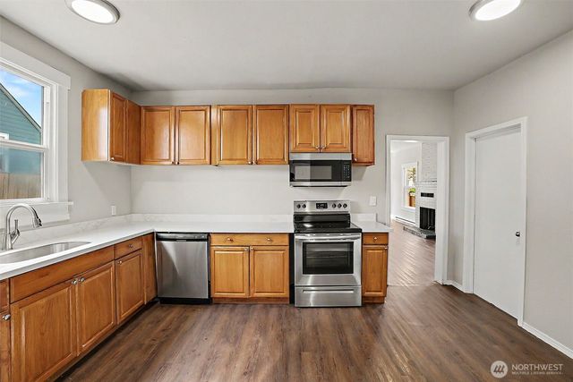 3585 E Spokane Street, Tacoma, WA 98404