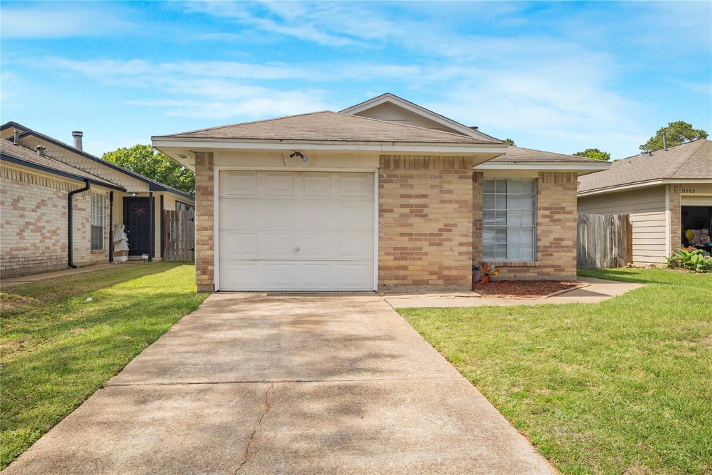 11906 Westwold Drive, Tomball, TX 77377