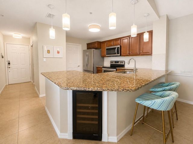 4002 CROCKERS LAKE BOULEVARD 27, Sarasota, FL 34238