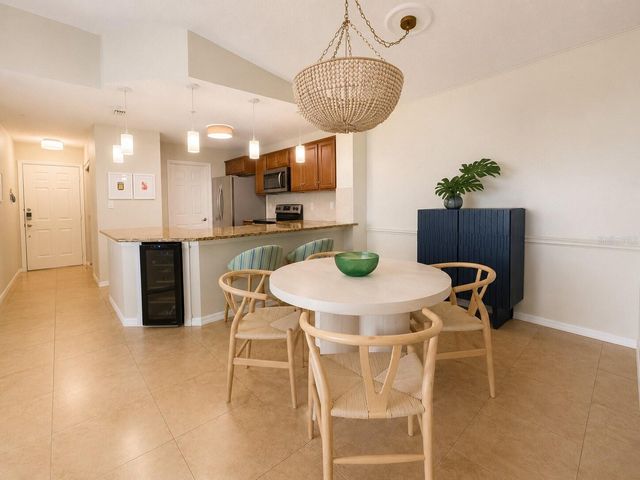 4002 CROCKERS LAKE BOULEVARD 27, Sarasota, FL 34238