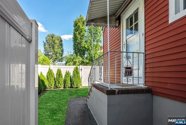 122 Westview Avenue, Paramus, NJ 07652