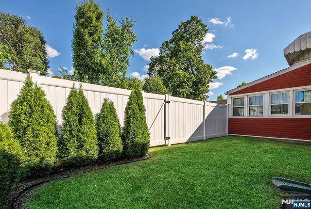 122 Westview Avenue, Paramus, NJ 07652