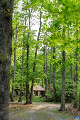 4701 BLENHEIM RD, Charlottesville, VA 22902