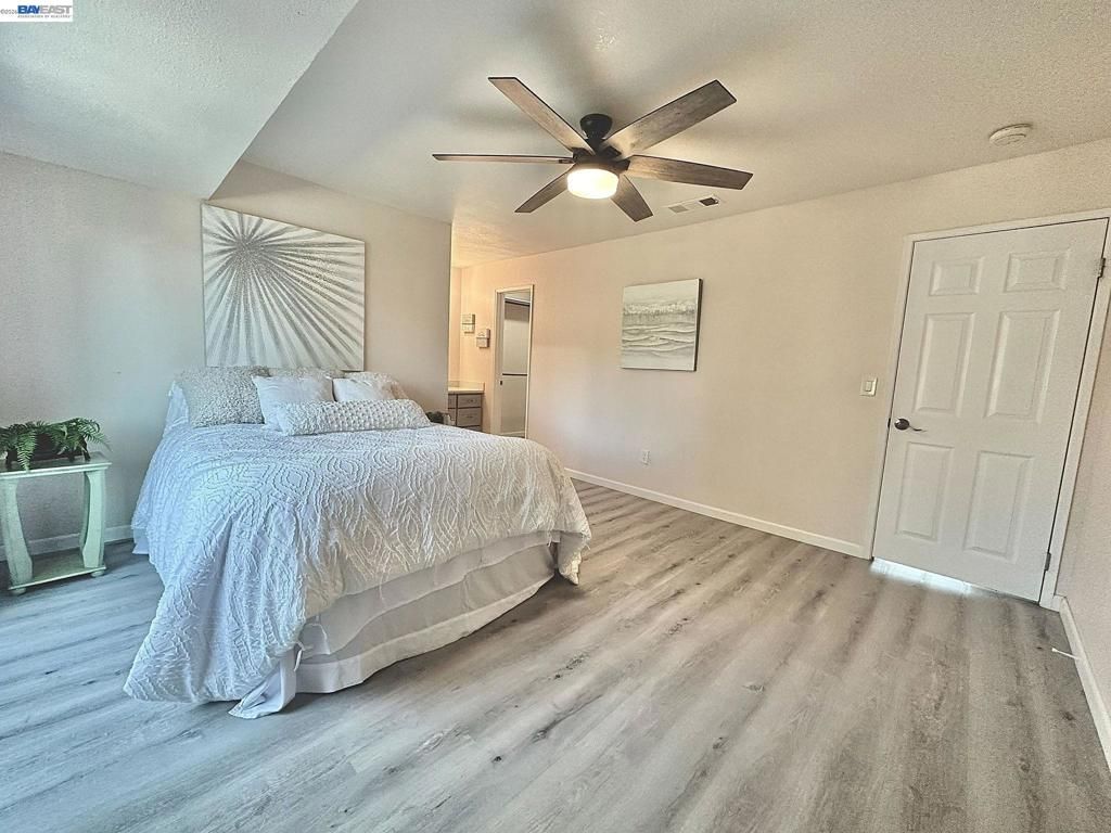 Image 11 of property listing at 93 Shaniko Cmn 24, Fremont, CA 94539