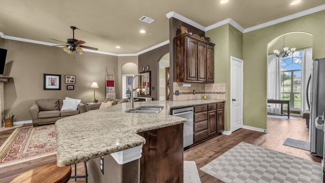 197 Savannah Drive, Weatherford, TX 76087